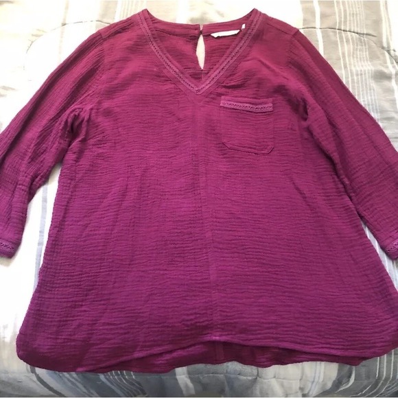 Soft Surroundings Tops - Soft Surroundings Blouse Top Women Large Textured Boho Magenta Lace V-neck Shirt